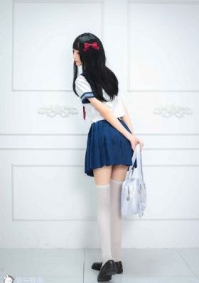 含着女王的玉足喝女王的圣水_4K超清在线观看